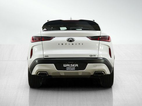 Used 2024 INFINITI QX55 Luxe image 4
