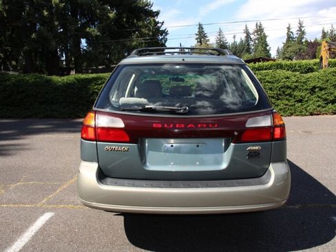 Used 2002 Subaru Outback Wagon AWD/4WD image 10