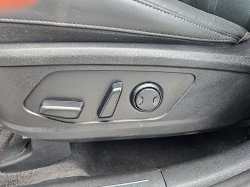 Used 2025 Kia Sorento S w/ Panoramic Sunroof Package FWD image 23