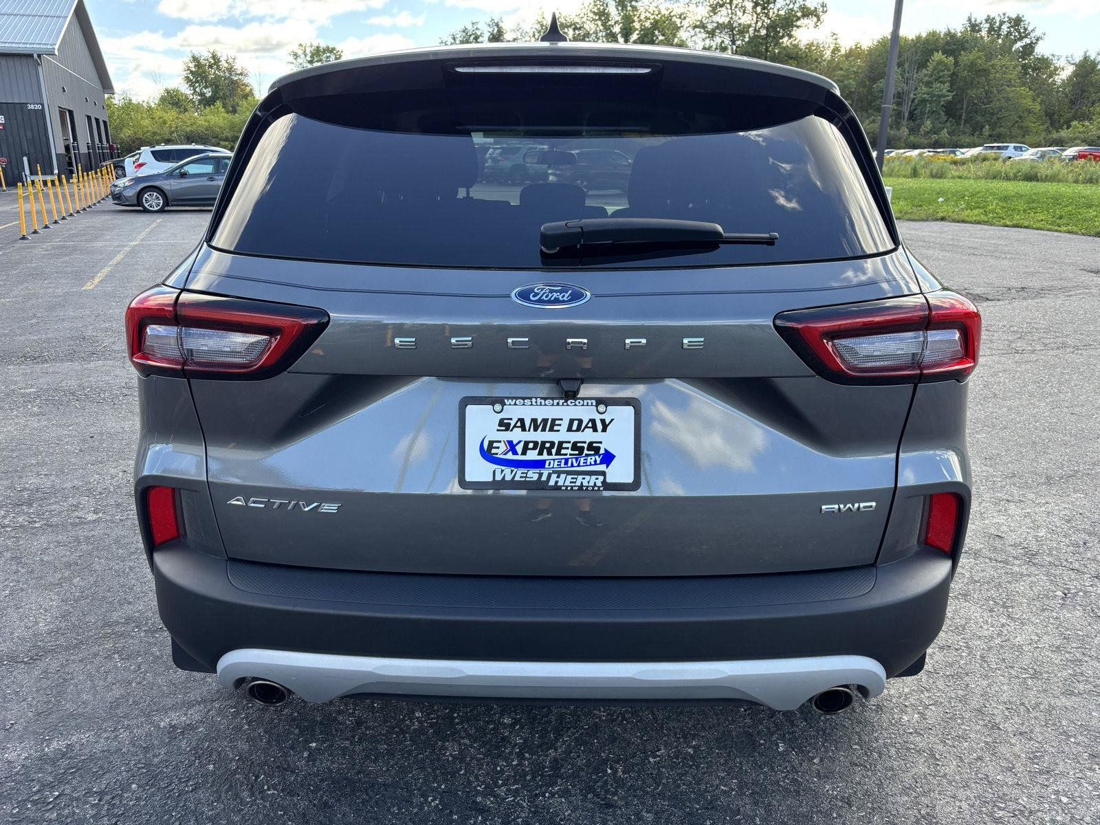 Used 2023 Ford Escape Active AWD/4WD image 6