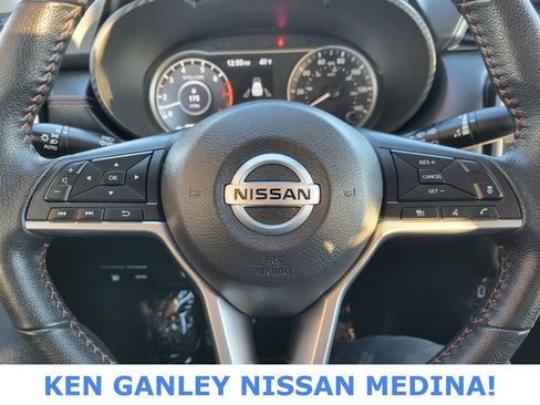 Used 2022 Nissan Versa SR w/ Convenience Package image 30