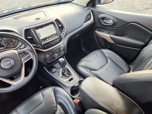 Certified 2017 Jeep Cherokee Limited image 13