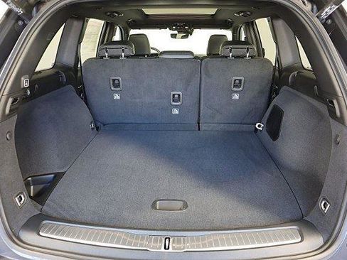 New 2025 Jeep Grand Cherokee Overland AWD/4WD image 6