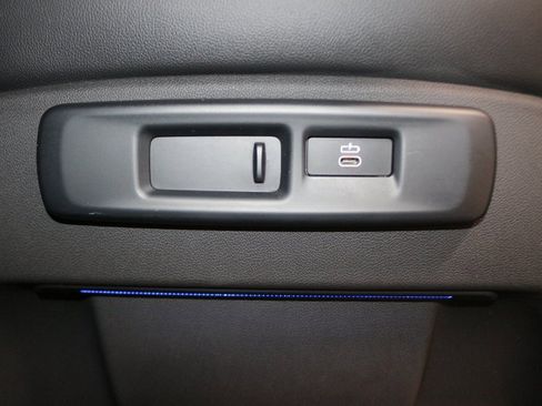 Used 2022 BMW X7 xDrive40i w/ Parking Assistance Package image 21