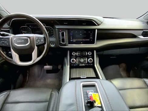 Used 2021 GMC Yukon XL Denali w/ Advanced Technology Package AWD/4WD image 15