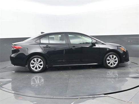 Used 2026 Toyota Corolla LE image 2