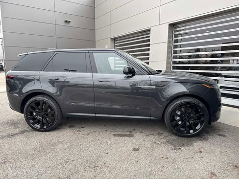 New 2026 Land Rover Range Rover Sport SE AWD/4WD image 9