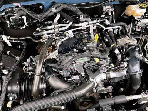 Certified 2025 Ford Bronco Outer Banks AWD/4WD image 33