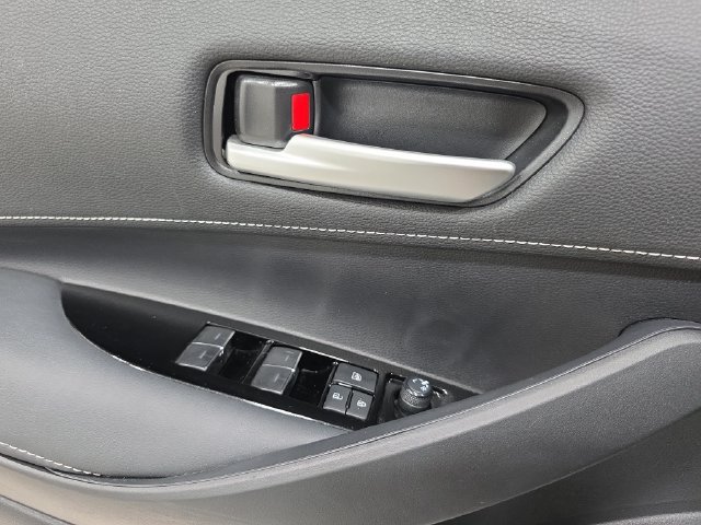Used 2023 Toyota Corolla SE FWD image 28