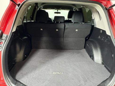 Used 2016 Toyota RAV4 LE AWD/4WD image 11