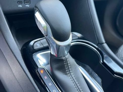 Used 2025 Buick Encore GX Preferred FWD image 16