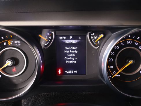 Used 2018 Jeep Wrangler Unlimited Sport AWD/4WD image 4