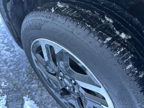 Used 2025 Subaru Forester Limited image 22