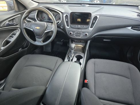 Used 2025 Chevrolet Malibu LT image 28
