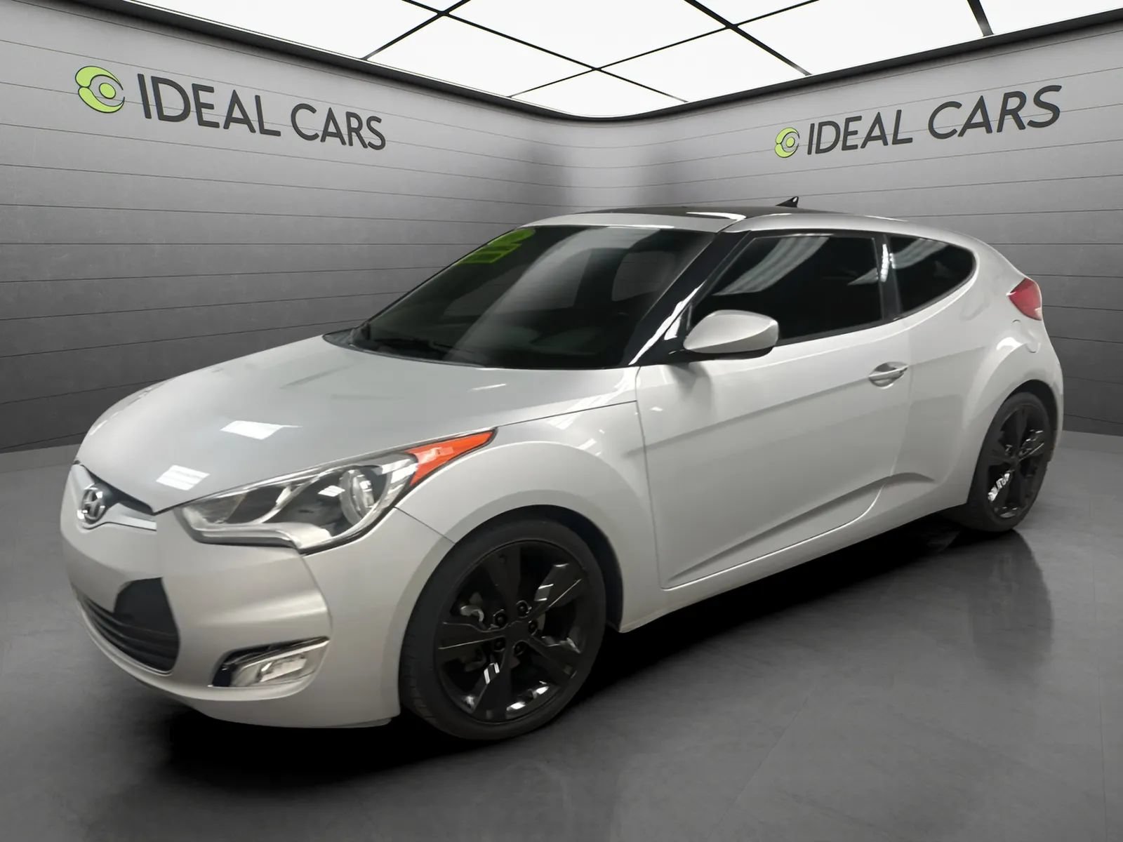 Used 2016 Hyundai Veloster w/ Option Group 03 FWD image 1