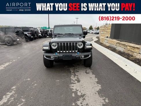 Used 2022 Jeep Wrangler Unlimited Sahara w/ Cold Weather Group AWD/4WD image 1