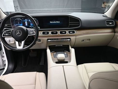 Used 2023 Mercedes-Benz GLE 350 4MATIC w/ Premium Package image 9