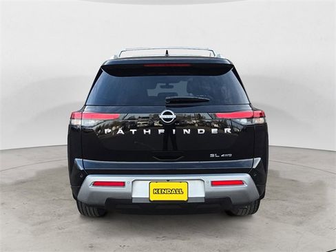 Used 2024 Nissan Pathfinder SL image 4
