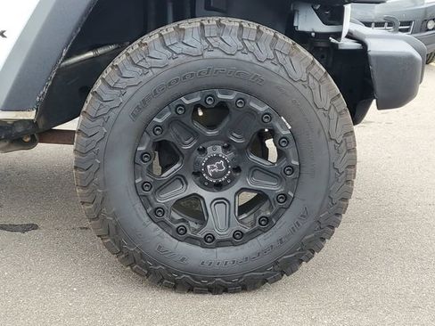 Used 2018 Jeep Wrangler Unlimited Sport S AWD/4WD image 5