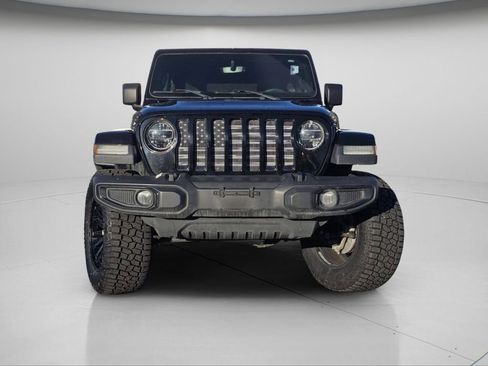 Used 2020 Jeep Wrangler Unlimited Sahara image 3