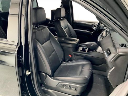 Used 2021 Chevrolet Tahoe RST w/ Luxury Package AWD/4WD image 16