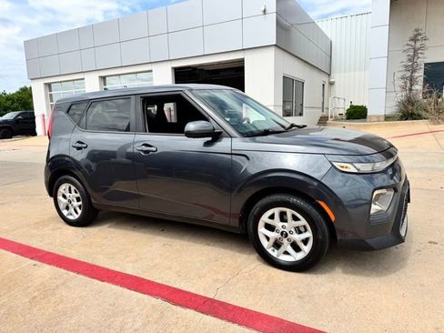 Used 2021 Kia Soul S FWD image 6