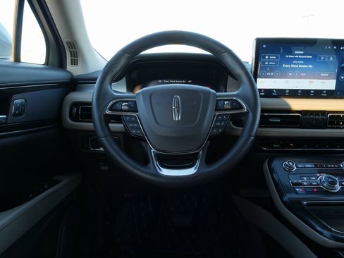 Used 2021 Lincoln Nautilus FWD w/ Equipment Group 101A image 20