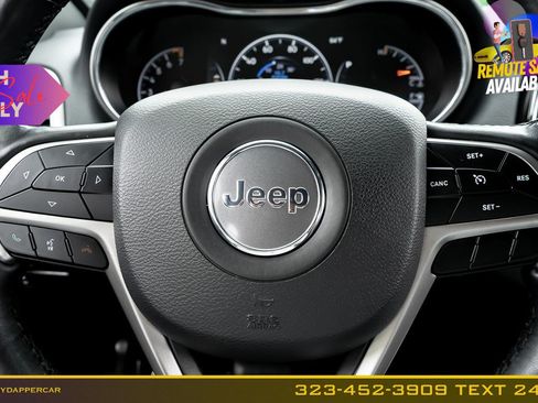 Used 2021 Jeep Grand Cherokee Laredo X AWD/4WD image 26