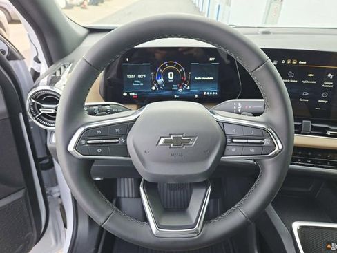 New 2026 Chevrolet Equinox ACTIV image 15