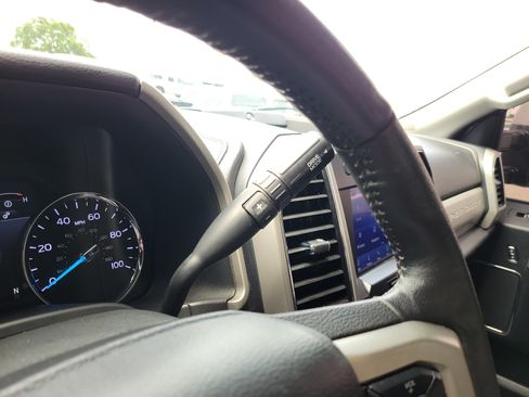 Used 2020 Ford F250 Lariat w/ Lariat Value Package AWD/4WD image 25