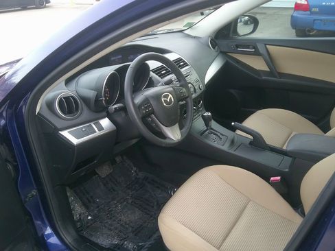 Used 2012 MAZDA MAZDA3 i Touring image 9