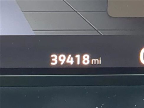 Used 2024 Volkswagen Atlas SEL Premium R-Line image 11