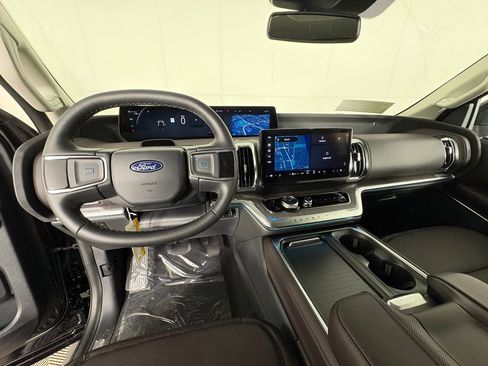 New 2026 Ford Expedition Platinum AWD/4WD image 8