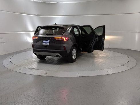 Certified 2022 Ford Escape SE image 9