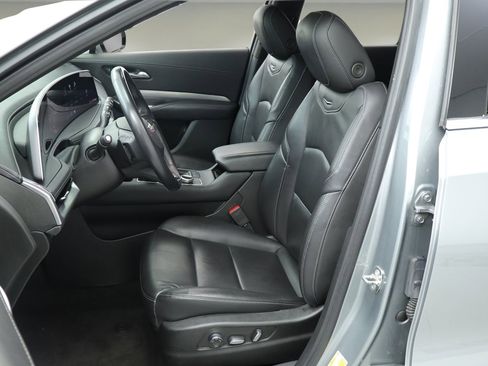 Certified 2024 Cadillac XT4 Premium Luxury image 13