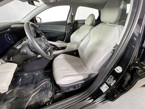 Used 2023 Hyundai Elantra Limited w/ Cargo Package image 22