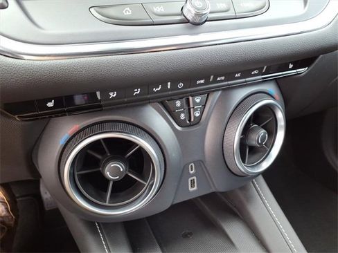 Used 2023 Chevrolet Blazer LT w/ Convenience Package image 23