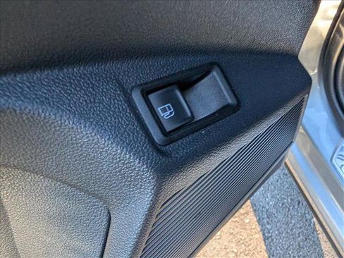 Certified 2023 Volkswagen Taos SE w/ Panoramic Sunroof Package FWD image 30
