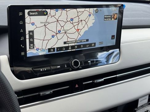 New 2025 Mitsubishi Outlander SE image 27