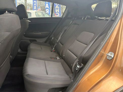 Used 2017 Kia Sportage LX image 10