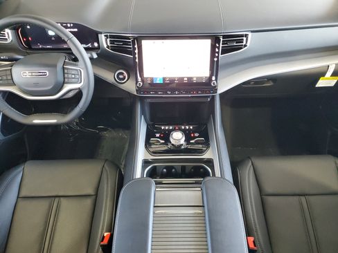 New 2026 Jeep Grand Wagoneer Limited AWD/4WD image 12