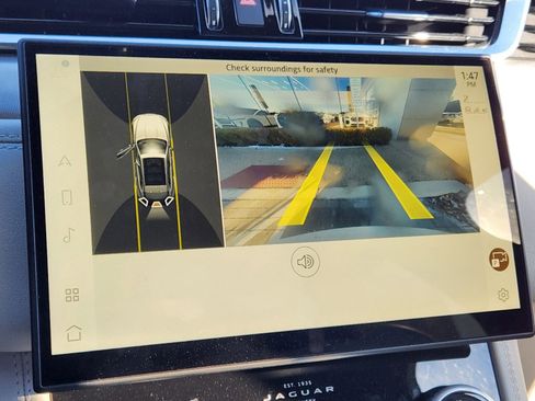 Certified 2024 Jaguar F-PACE R-Dynamic S image 23