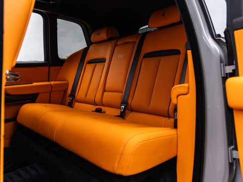 New 2026 Rolls-Royce Cullinan Black Badge image 48