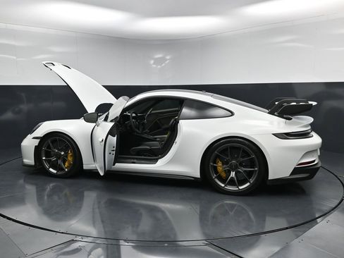 Certified 2024 Porsche 911 GT3 RWD image 30