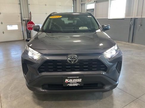 Used 2024 Toyota RAV4 XLE AWD/4WD image 2