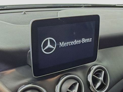 Used 2020 Mercedes-Benz GLA 250 image 16