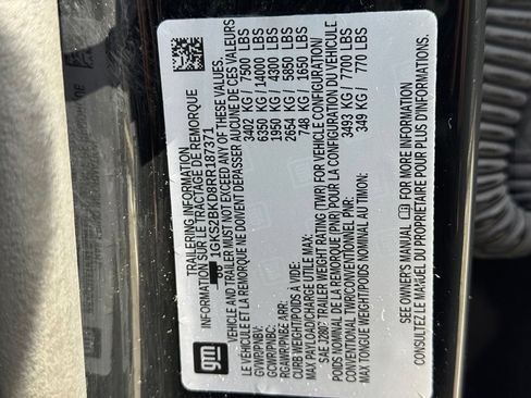 Used 2024 GMC Yukon SLT w/ SLT Luxury Package AWD/4WD image 27
