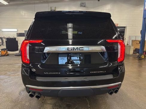 Used 2021 GMC Yukon Denali w/ Denali Premium Package AWD/4WD image 5