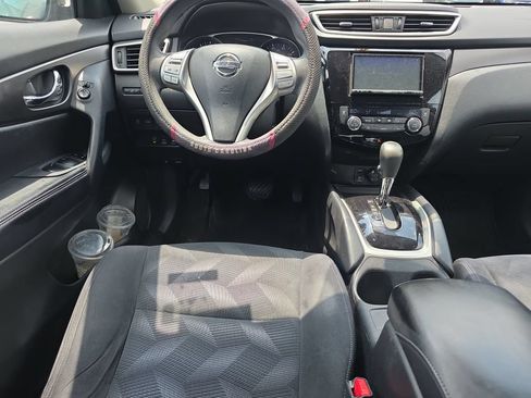 Used 2014 Nissan Rogue SV w/ SV Premium Package AWD/4WD image 17