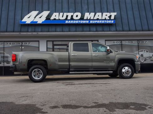 Used 2018 GMC Sierra 3500 Denali w/ Duramax Plus Package image 2
